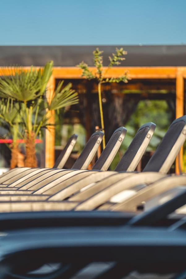 Rresort - Domki Z Krytym I Podgrzewanym Basenem, Sauna, Wifi, Parking W Cenie! Rewal Dış mekan fotoğraf