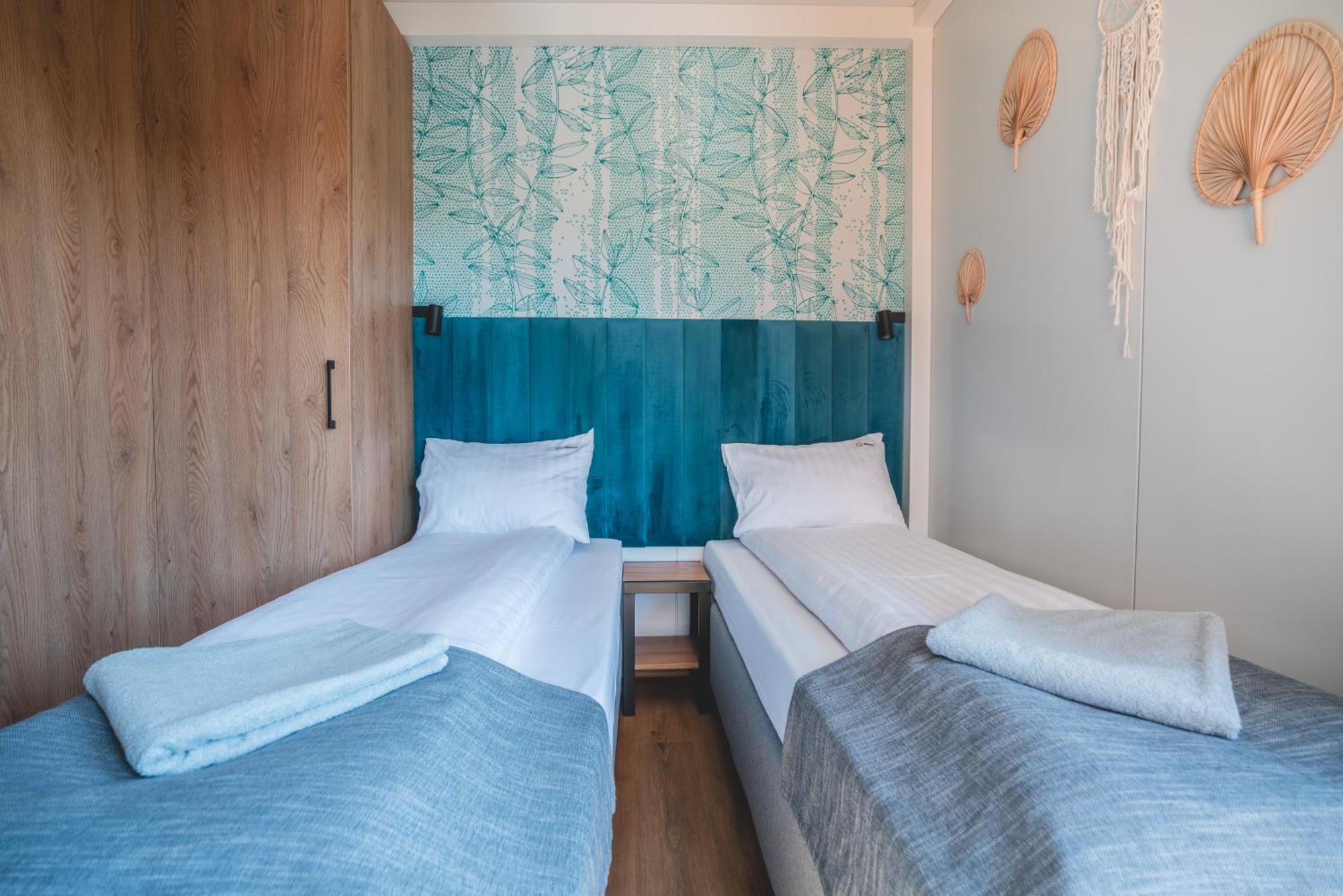 Rresort - Domki Z Krytym I Podgrzewanym Basenem, Sauna, Wifi, Parking W Cenie! Rewal Dış mekan fotoğraf
